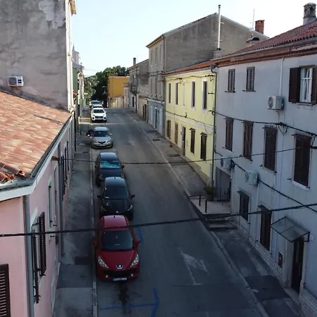 Апартаменты Zahida Lounge *