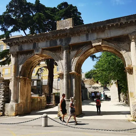 Zahida Lounge Апартаменты Пула