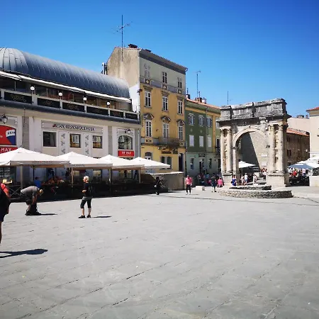 Zahida Lounge Apartman *